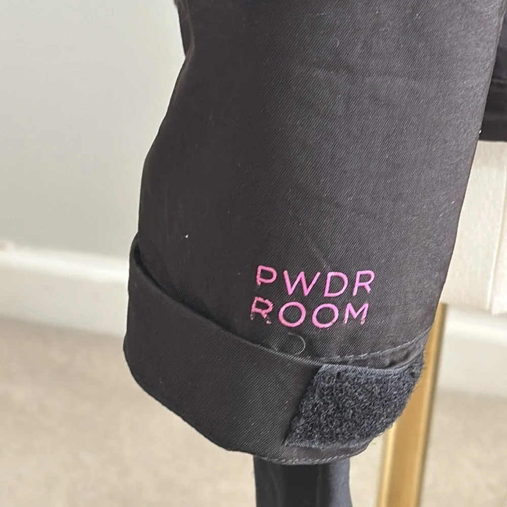 PWDR ROOM Outerwear Ski Snow Jacket Black Pink Youth size L (woman’s‎ xs s) Hood